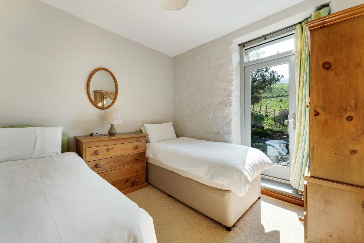 Middle Grove Cottage, listing photograph 12