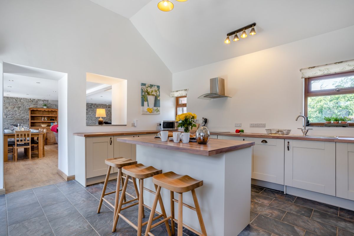 The Coach House - Y Ty Coets, listing photograph 12
