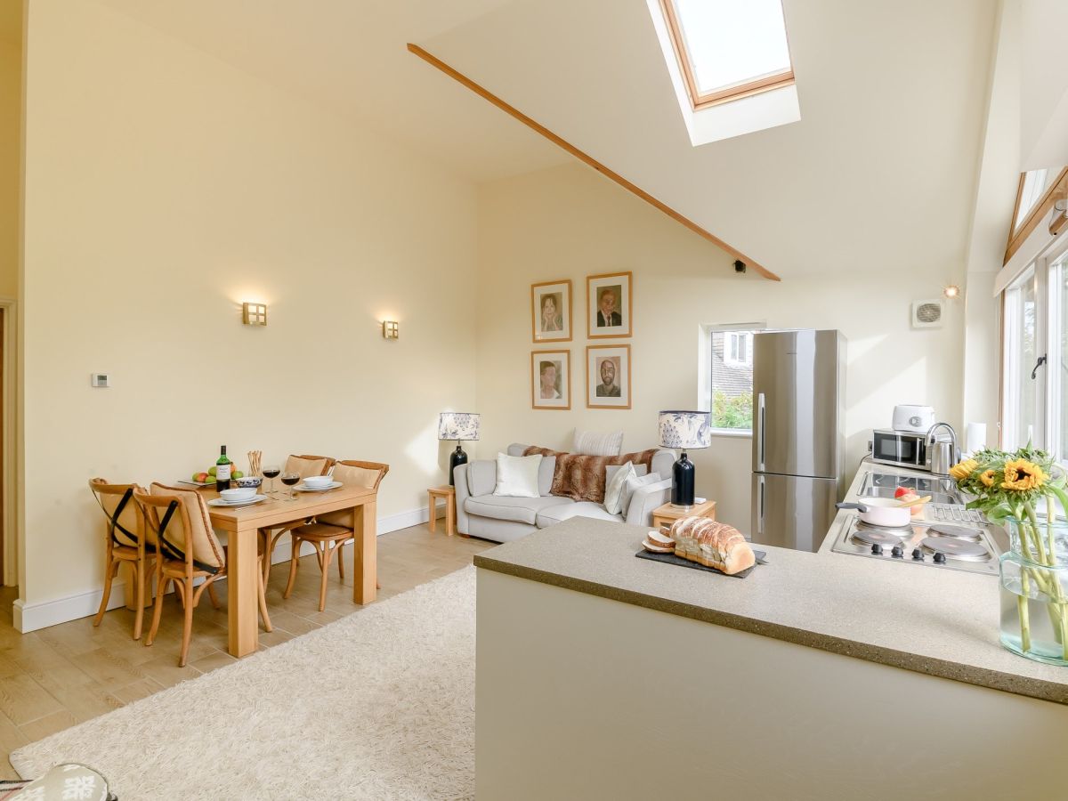 The Carriage House - Peak, listing photograph 6