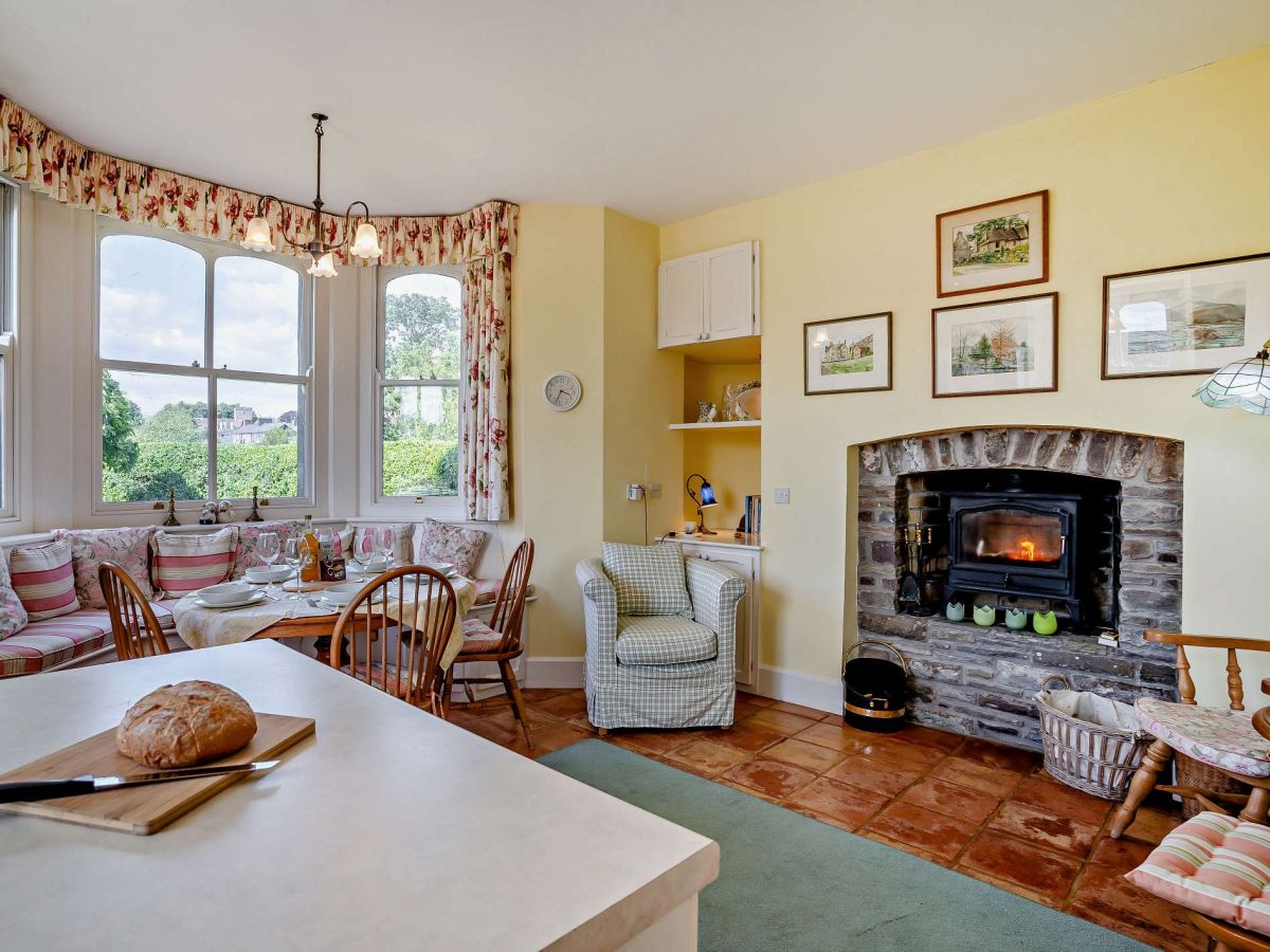 Dinas Lodge, listing photograph 3