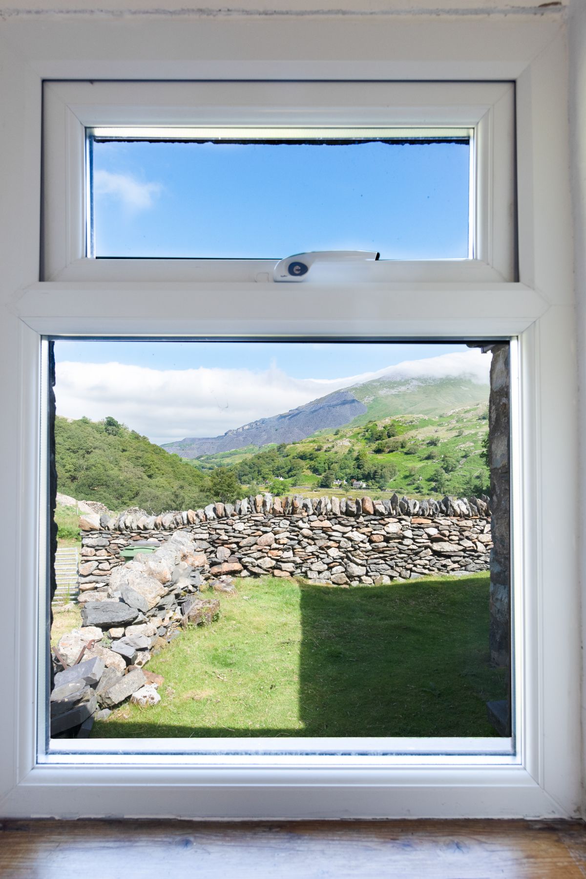 Cwm Glas Bach, listing photograph 3