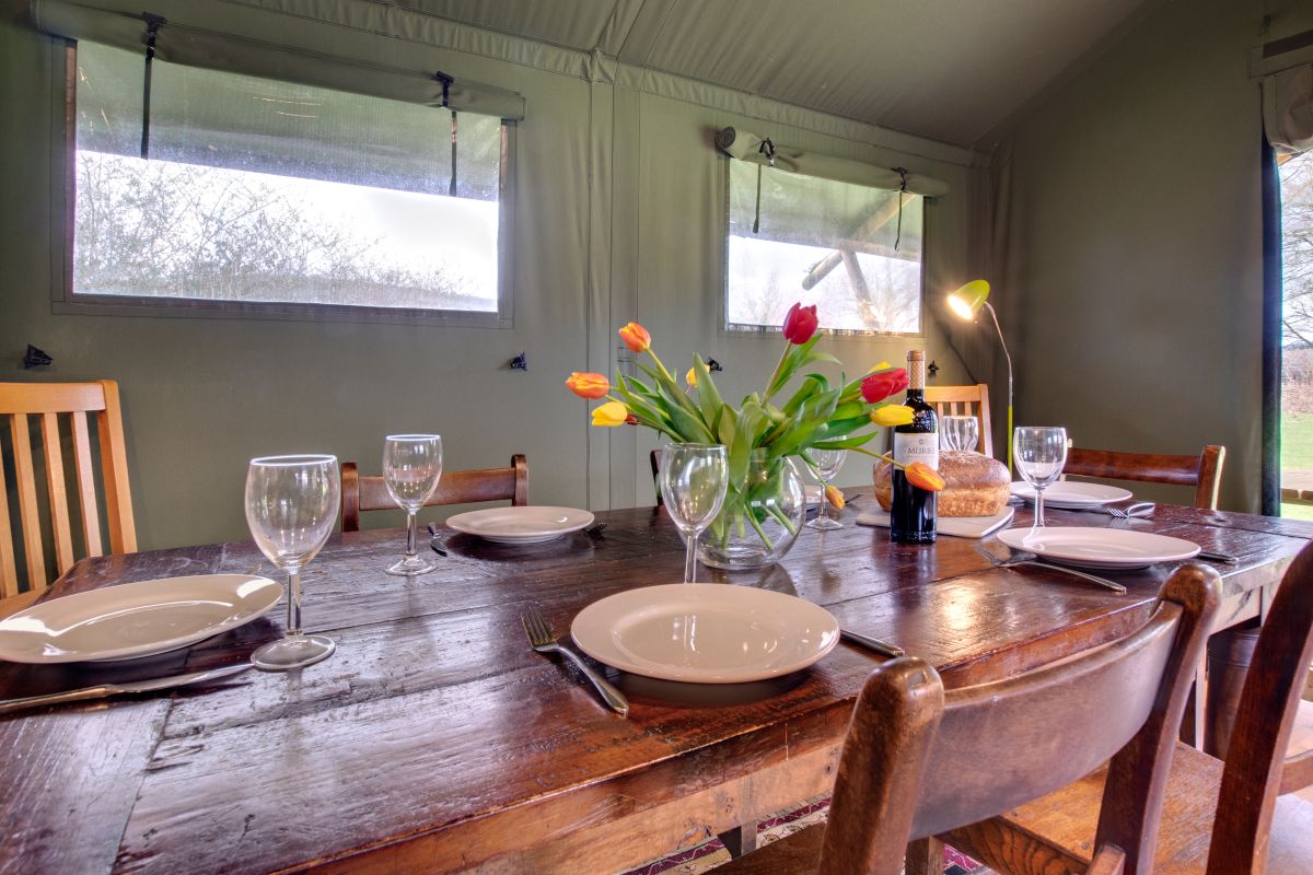 Buzzard Lodge, listing photograph 11