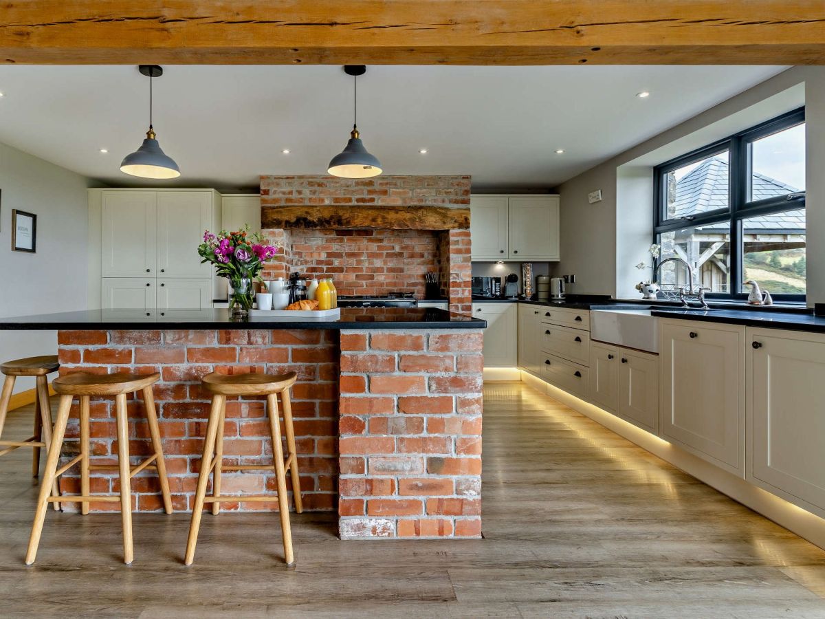 Angelrocks Farmhouse, listing photograph 12