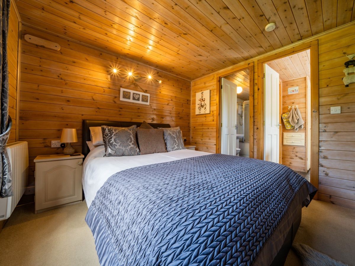 Ewe Lodge, listing photograph 8