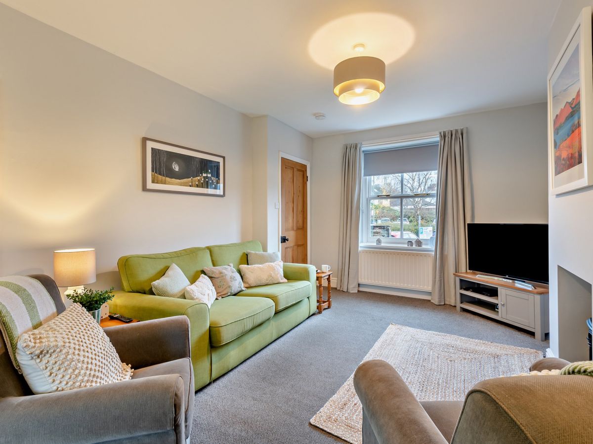 Sparrows Nest - Keswick, listing photograph 2