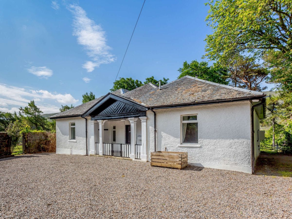 Achnasheen Lodge