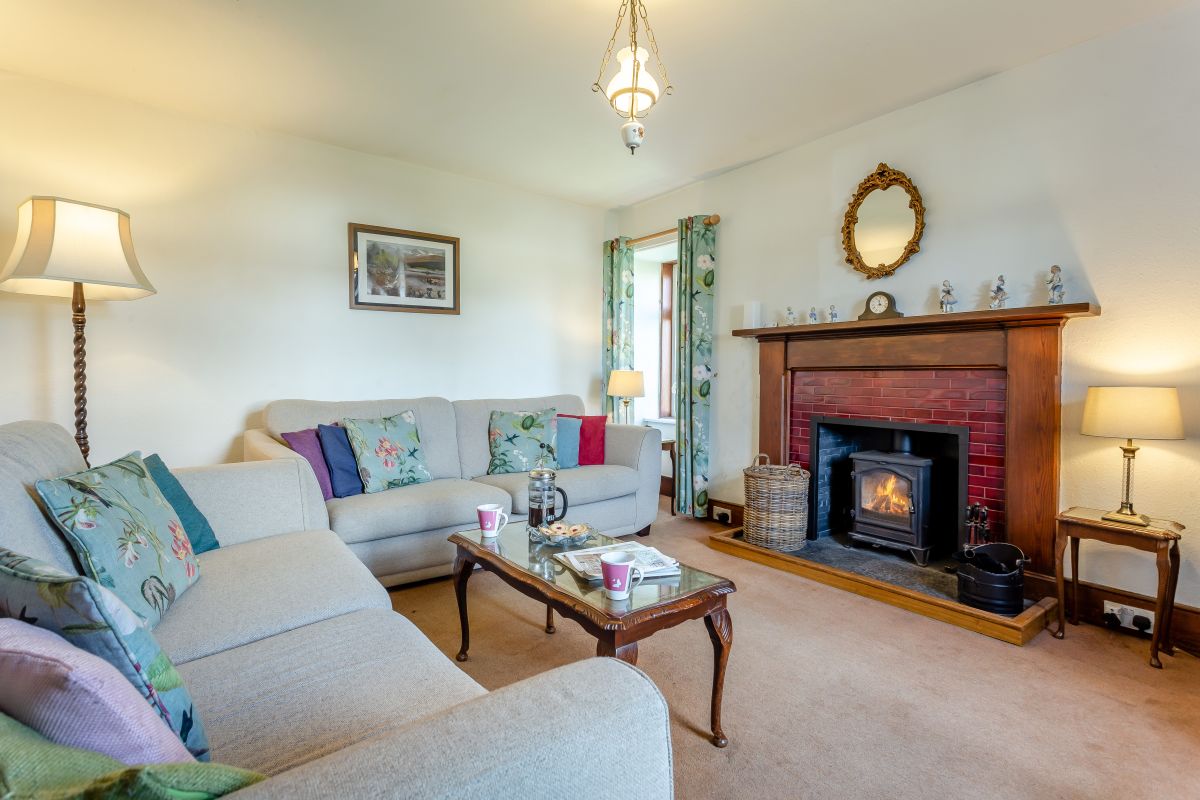 Granite Cottage, listing photograph 3