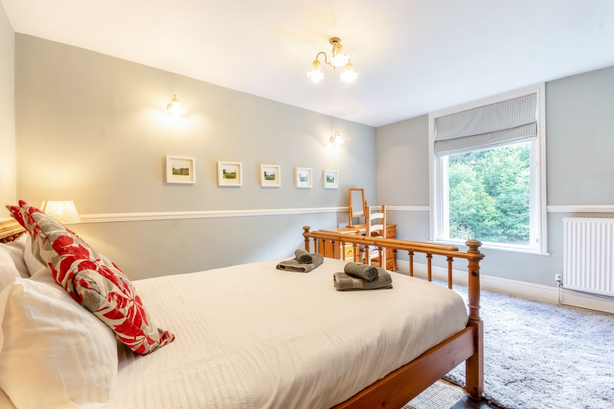 Riverside House - Matlock Bath, listing photograph 11