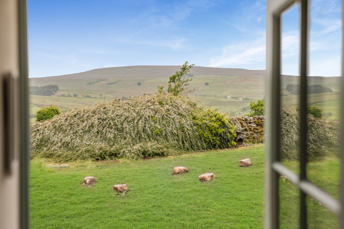 Curlew - Swineside, listing photograph 8