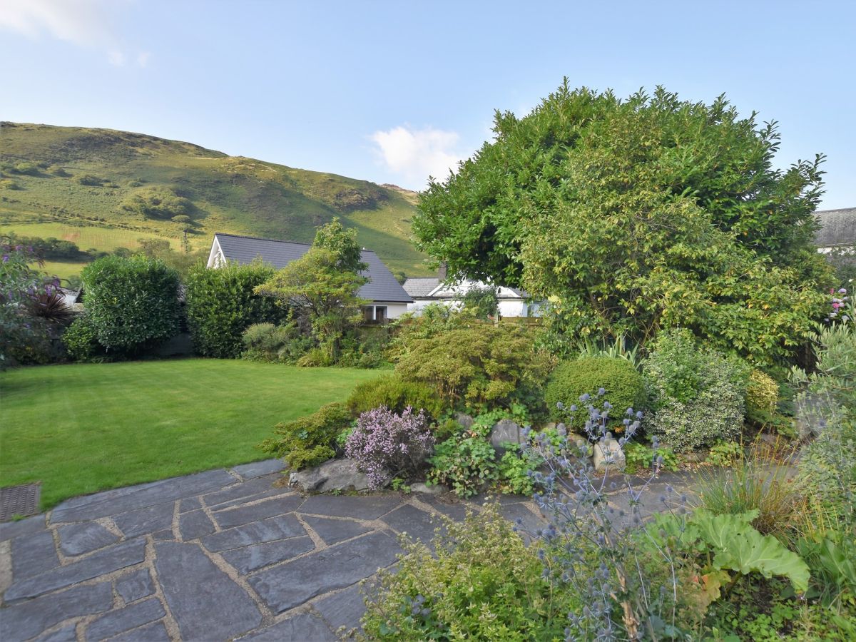 Meirion House
