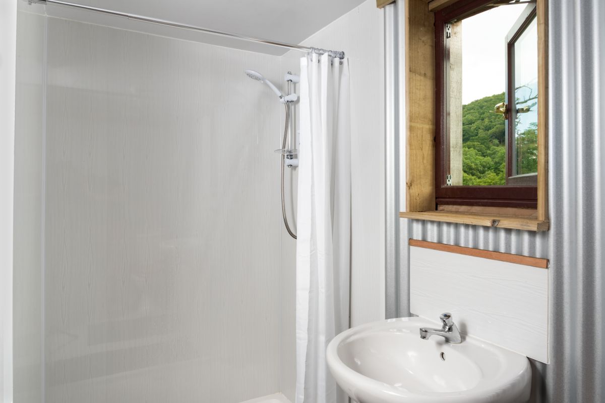 Cui Shepherds Hut, listing photograph 7