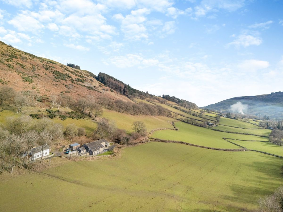 Upper Valley Barn, listing photograph 4