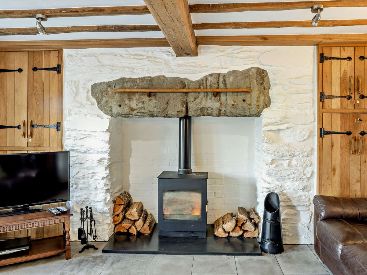 Ty Mawr, listing photograph 11