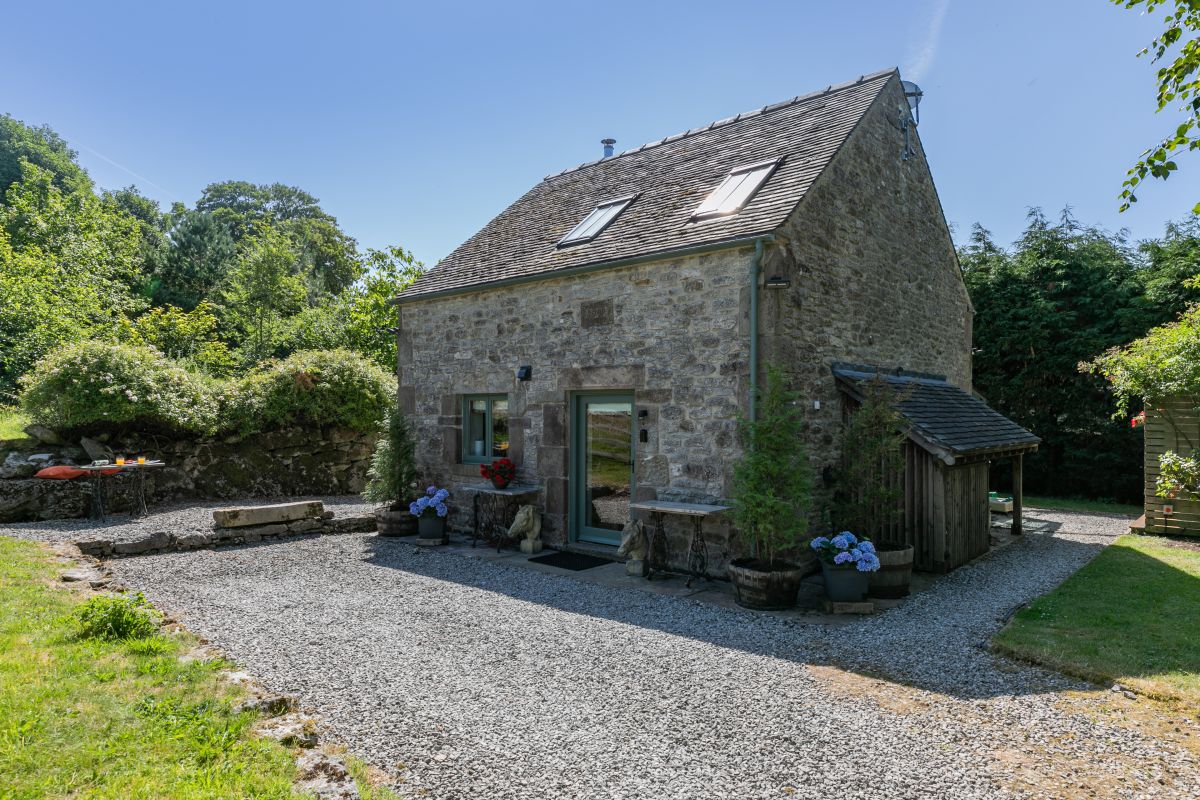 Annie's Barn, listing photograph 2