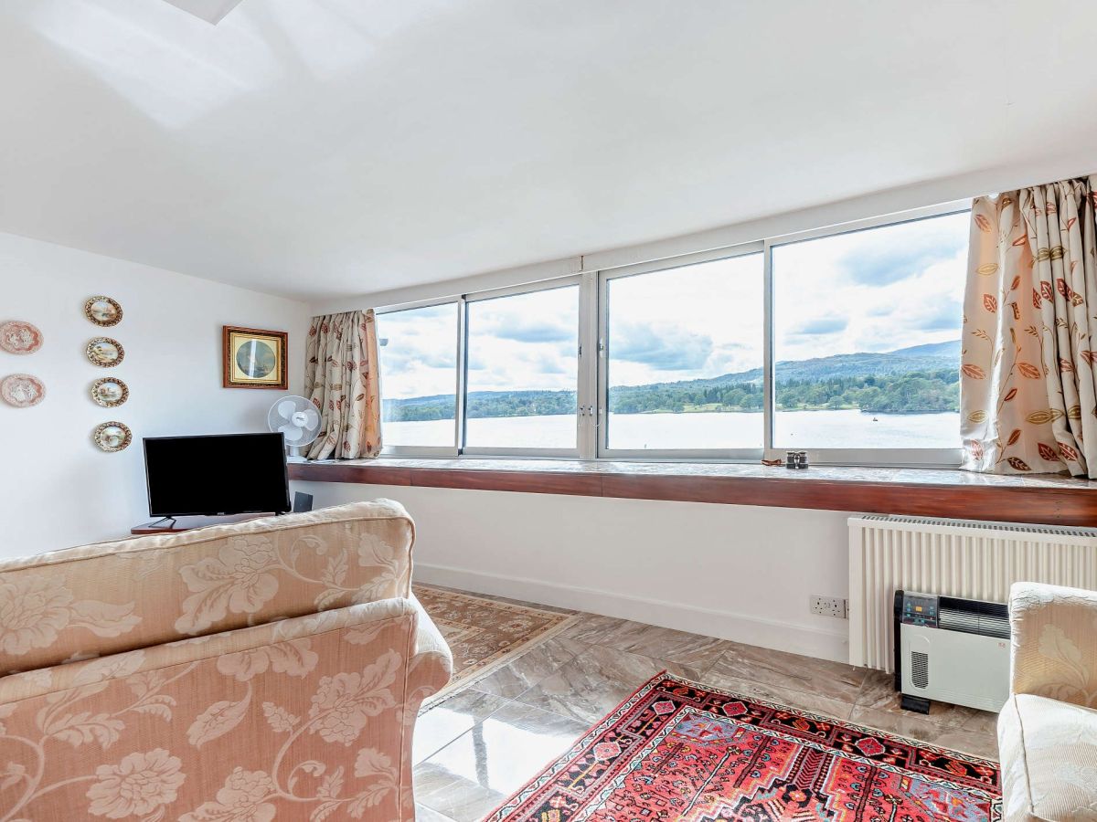 Lakeshore Penthouse, listing photograph 5