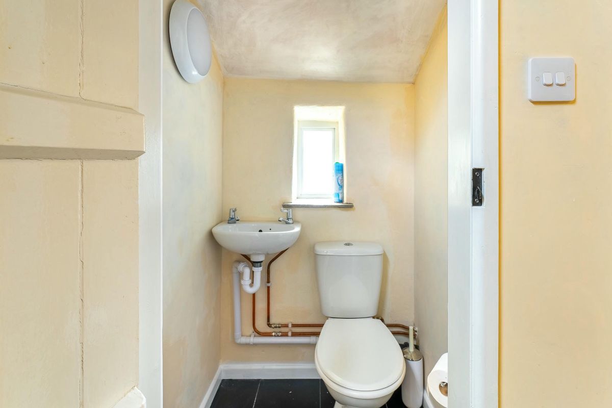 114 Craig Walk, listing photograph 10