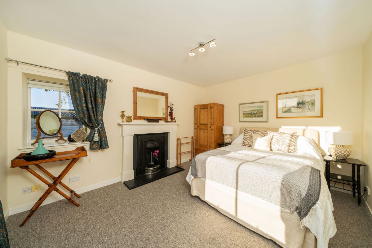 Milton of Tullypowrie Cottage, listing photograph 4