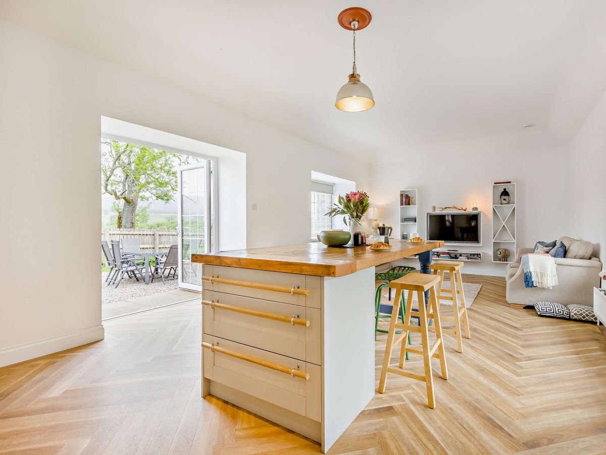Glasslet, listing photograph 5