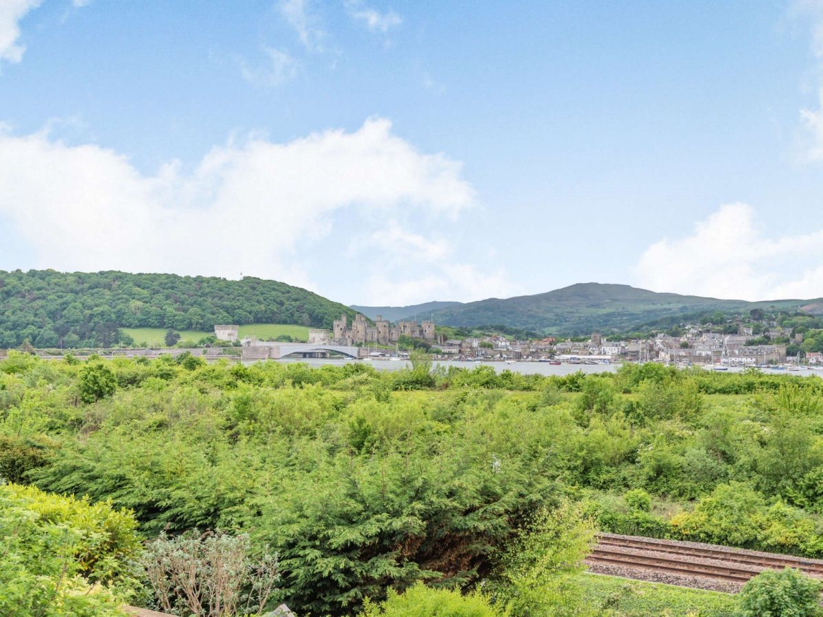 Castle Views – Conwy, listing photograph 5