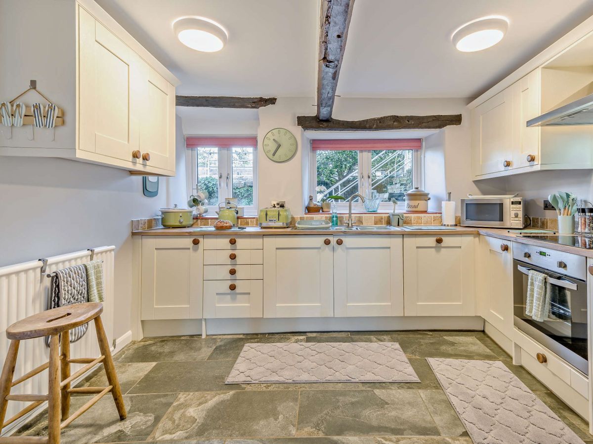 The Old Farmhouse - Arnside, listing photograph 3
