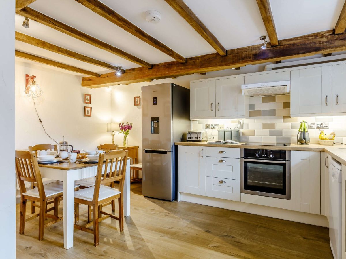 Rye Barn Llanilid, listing photograph 5