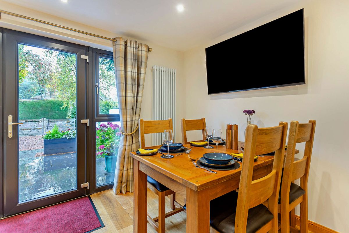 Highfield Lodge, listing photograph 5
