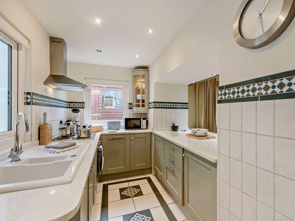 High Corner Cottage, listing photograph 4