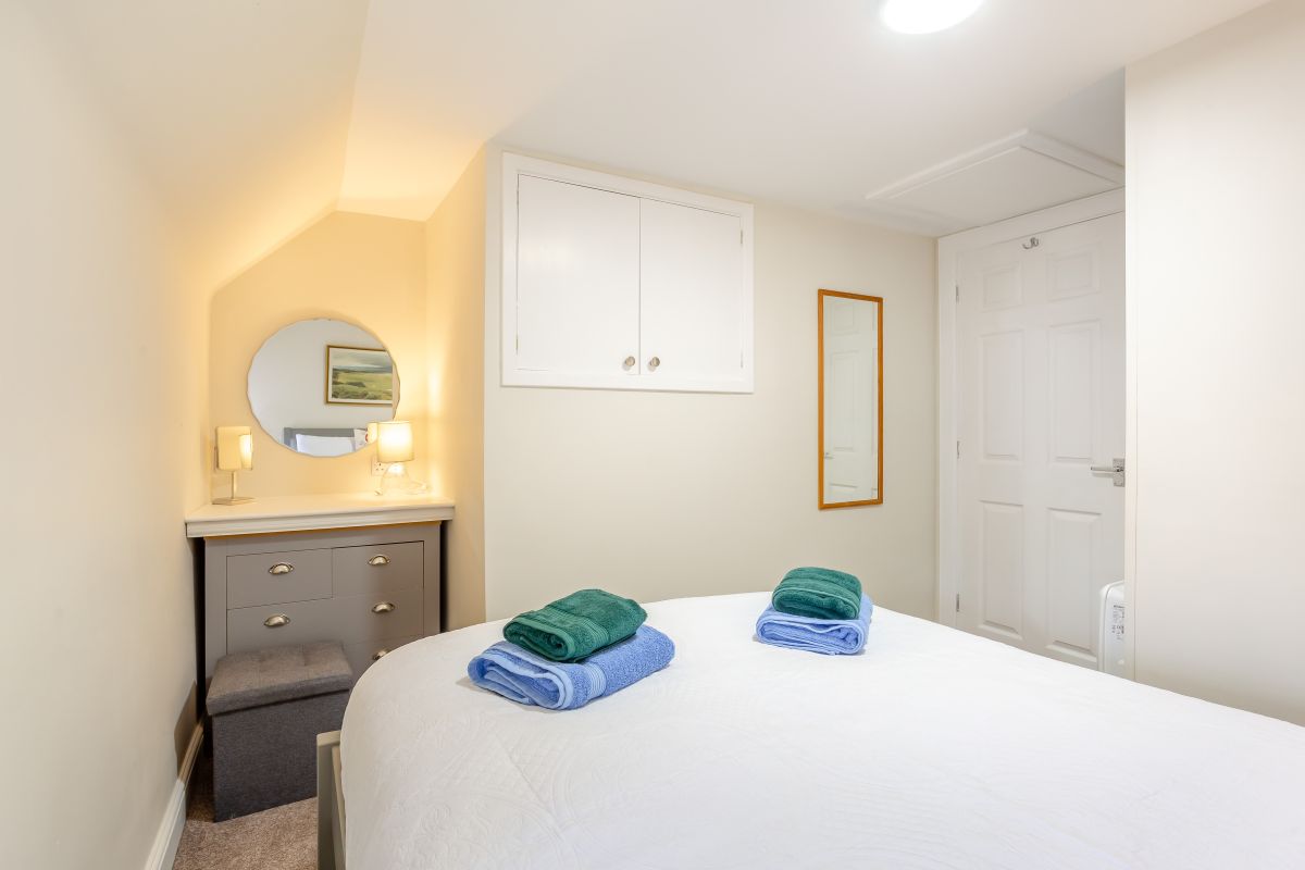 Orchard Cottage, listing photograph 11