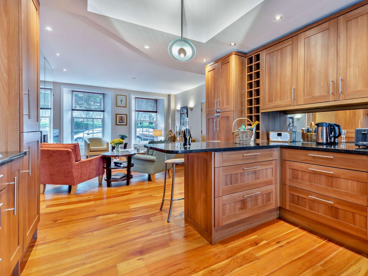 Chaucer's Place, listing photograph 4