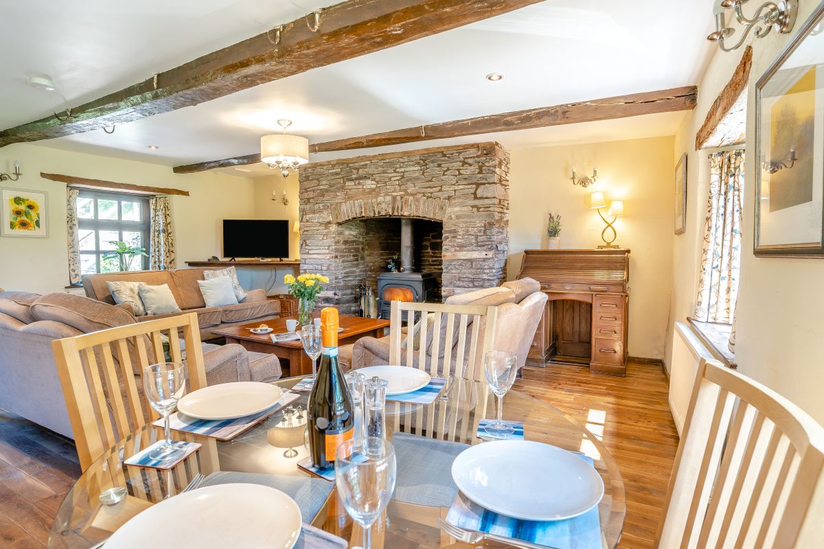 Brecon Beacons Farmhouse, listing photograph 6