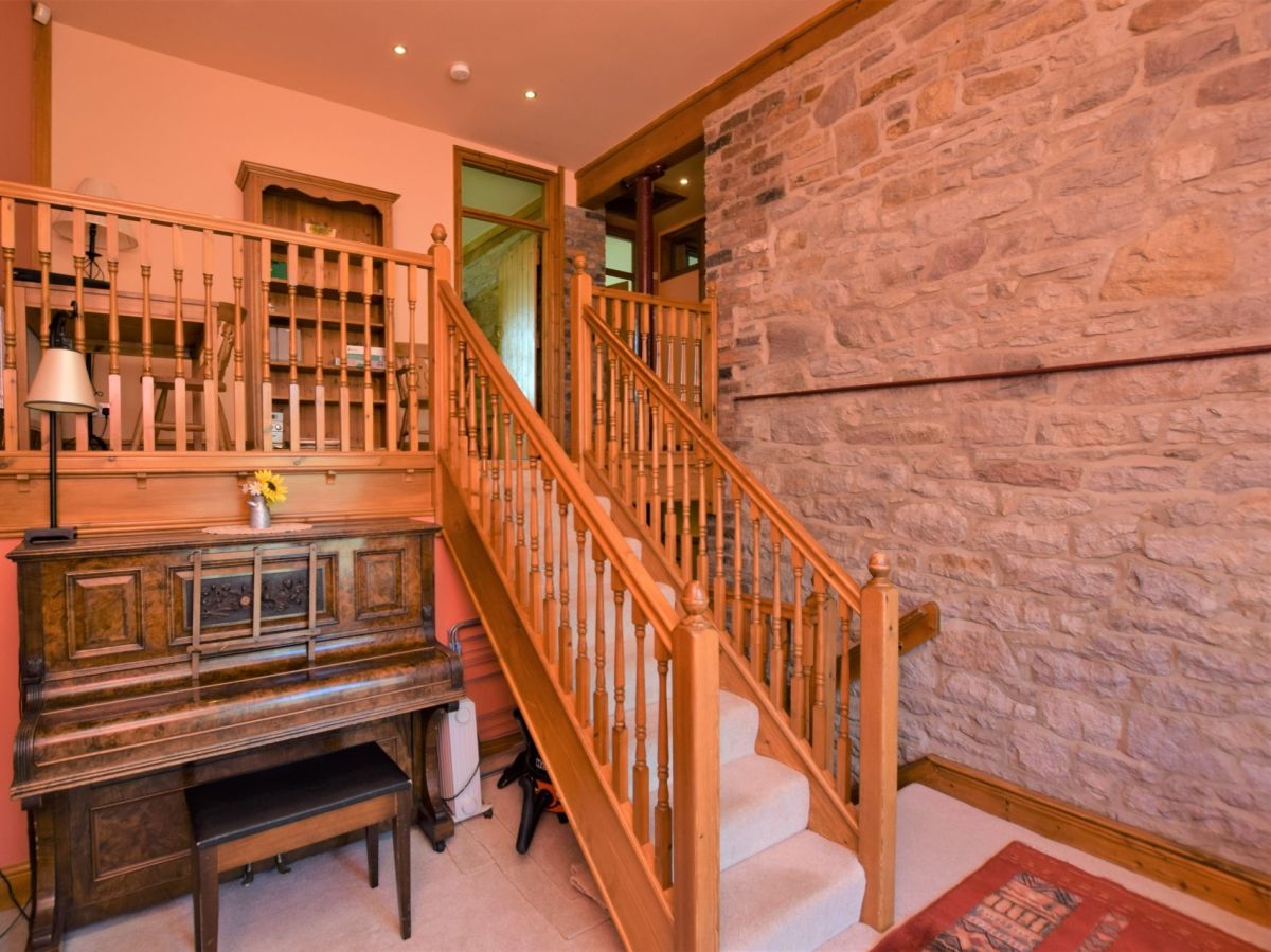 Our Spring Cottage, listing photograph 4