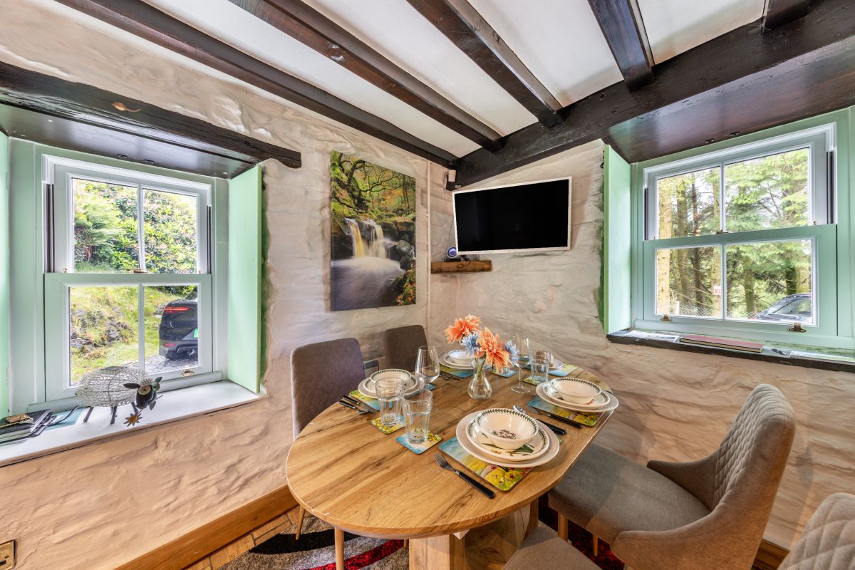 Cascades Cottage, listing photograph 9