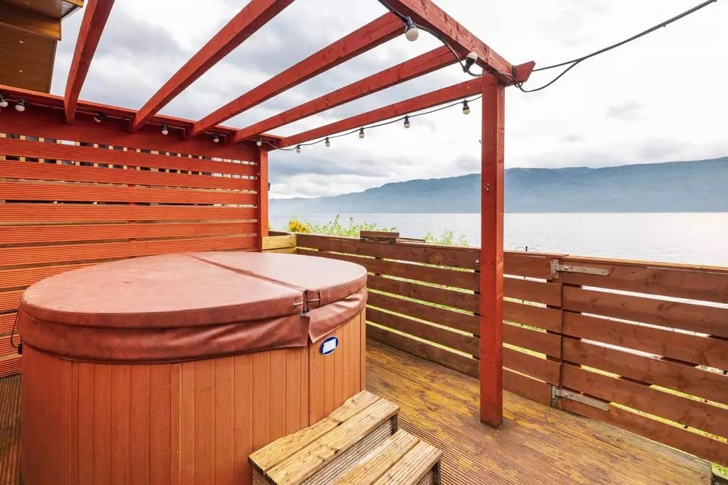 Loch Ness Lodge, listing photograph 12