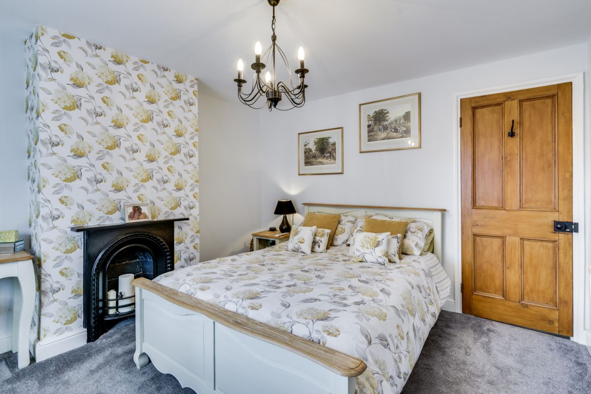 Brookside Cottage, listing photograph 12