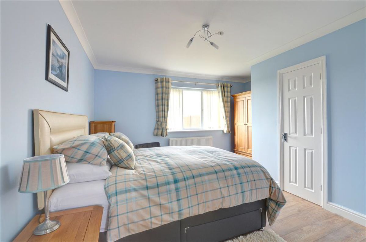Tredegar, listing photograph 9