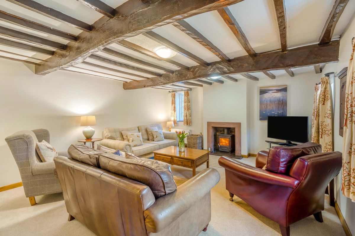 Well Tree Cottage, listing photograph 3