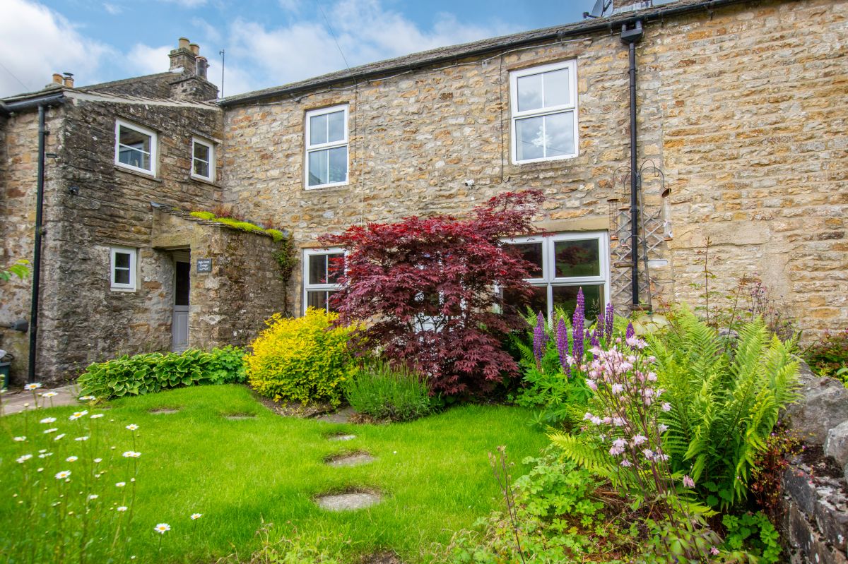 High Green Cottage, listing photograph 2