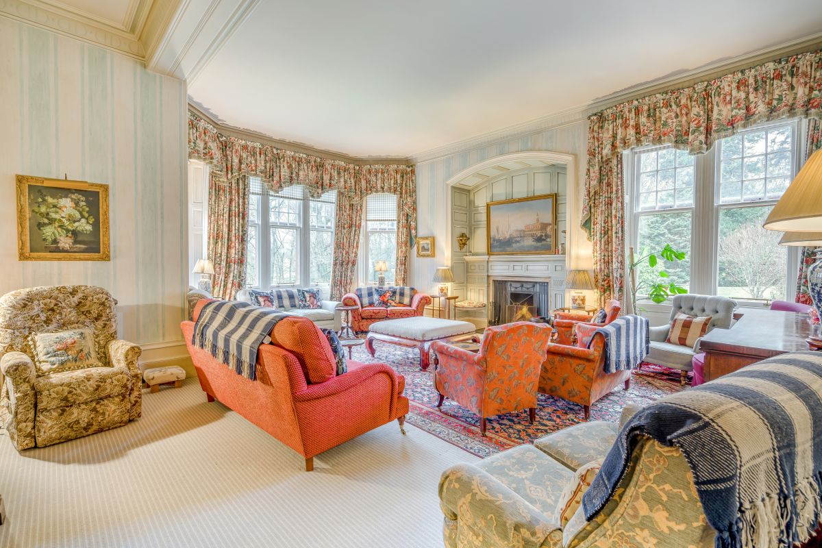 The Manor, listing photograph 4