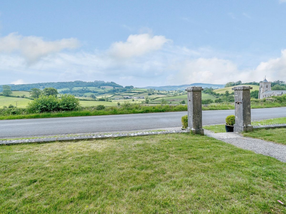 Valley View, listing photograph 7