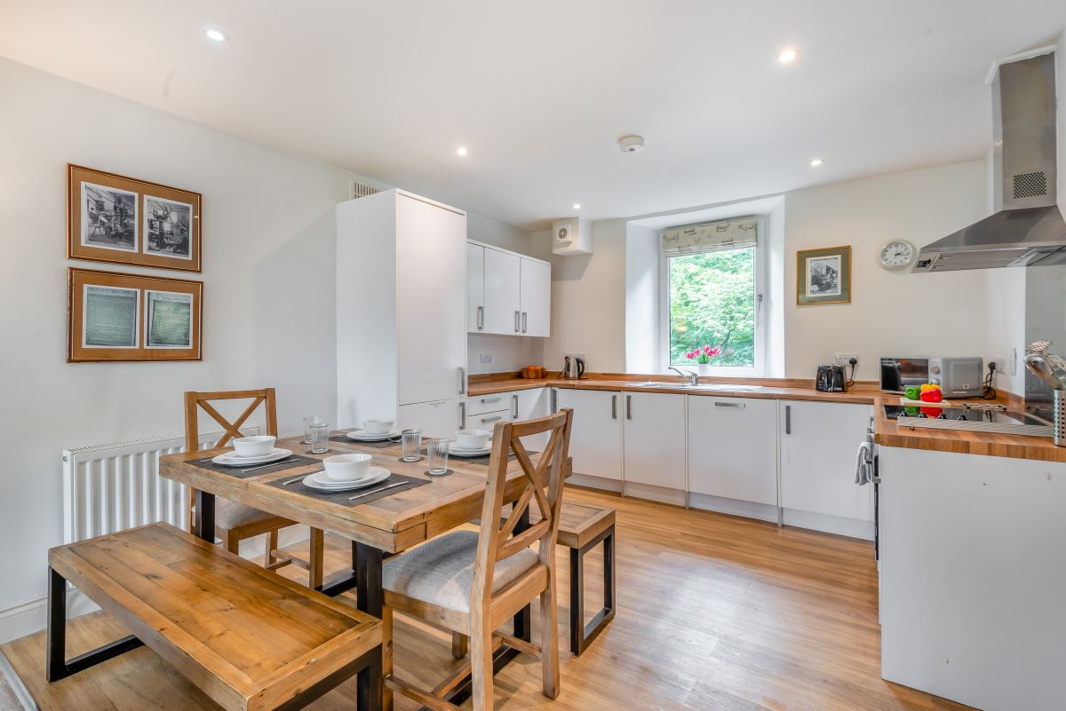 Crooklands House Apartment, listing photograph 4