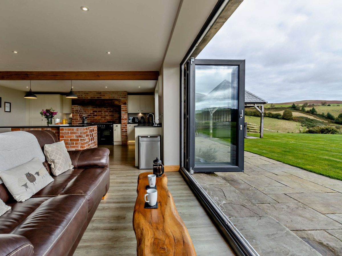 Angelrocks Farmhouse, listing photograph 6