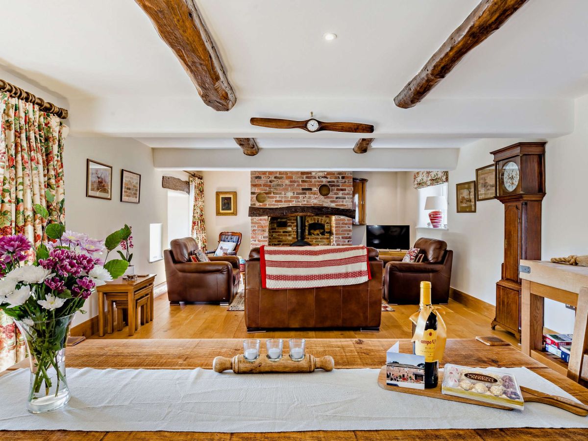 Otters Retreat, listing photograph 12