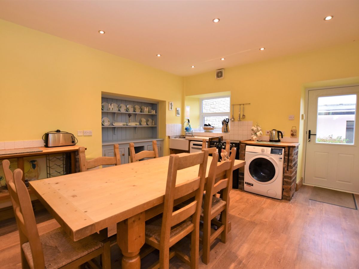 Our Spring Cottage, listing photograph 11