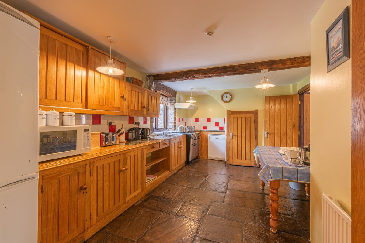 Glebe Barn, listing photograph 8