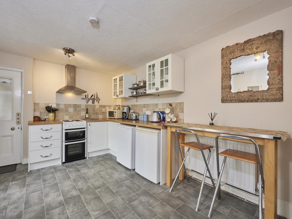 Sale View, listing photograph 4