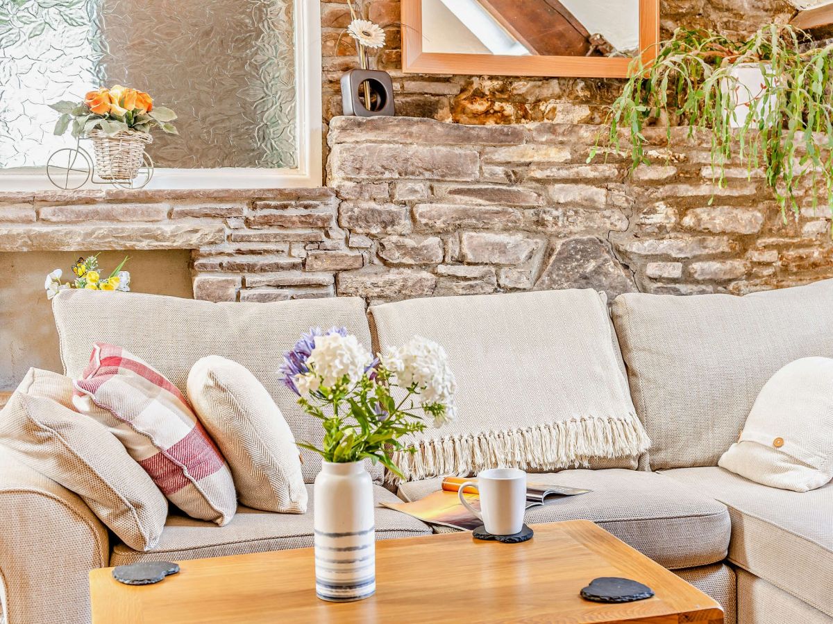 The Sugar Loaf Bolt Hole, listing photograph 6