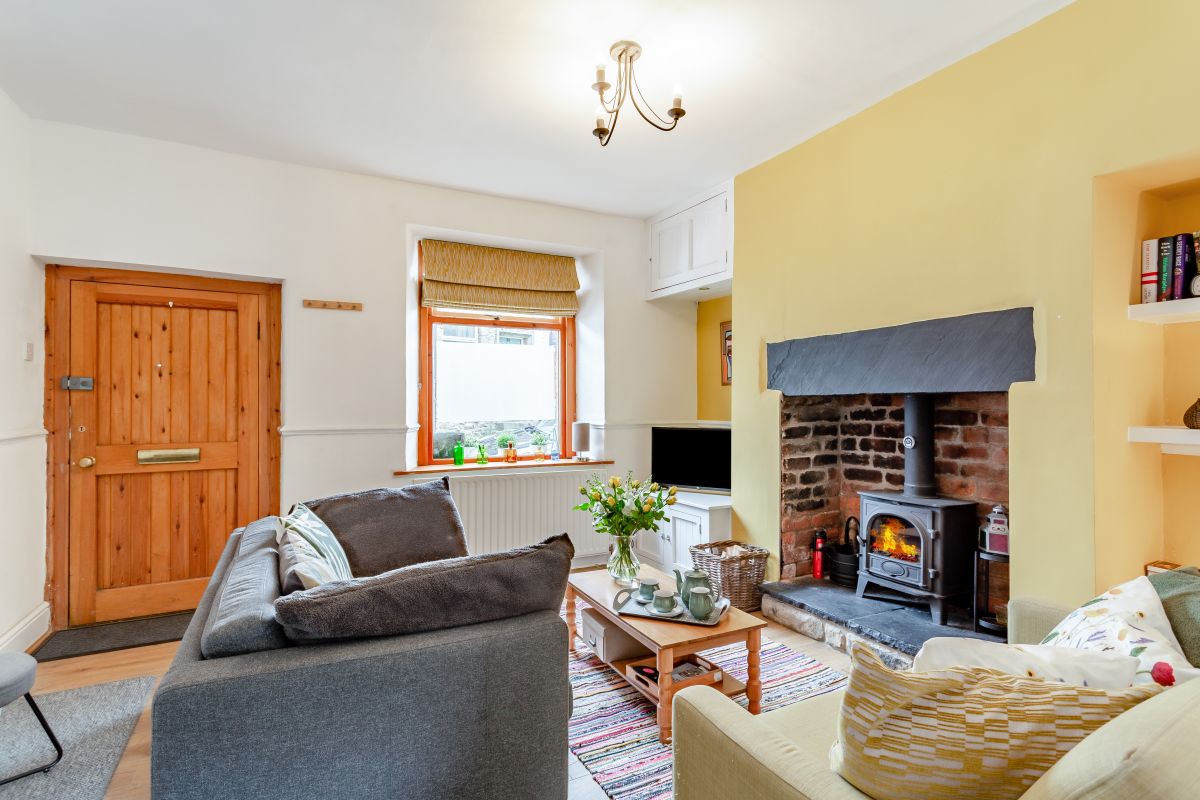 Moonstone Cottage, listing photograph 9