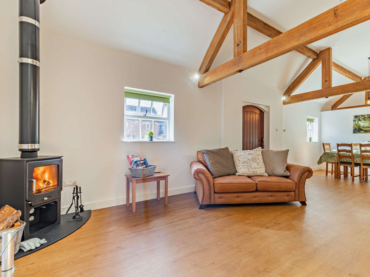 Oxwood Barn, listing photograph 2