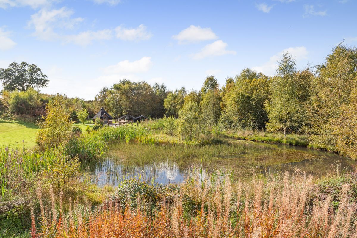 Hot Tub Hideaway 3, listing photograph 10