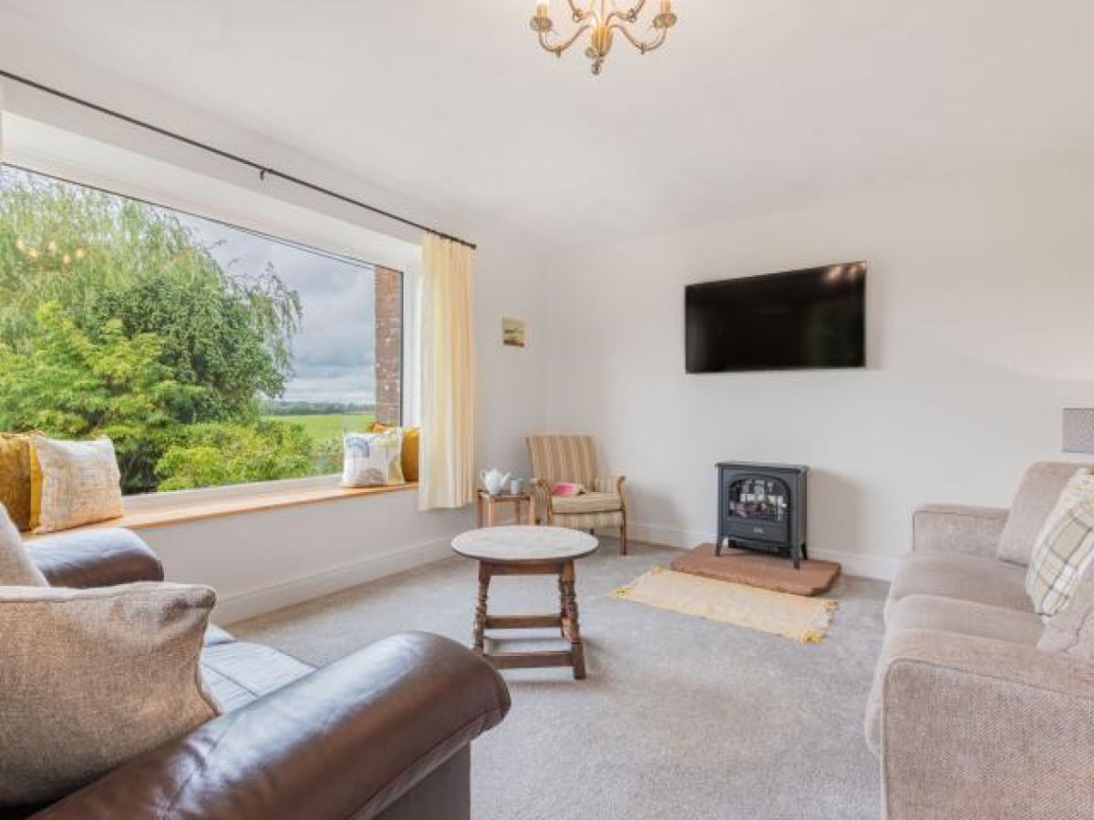 Ravencroft, listing photograph 2